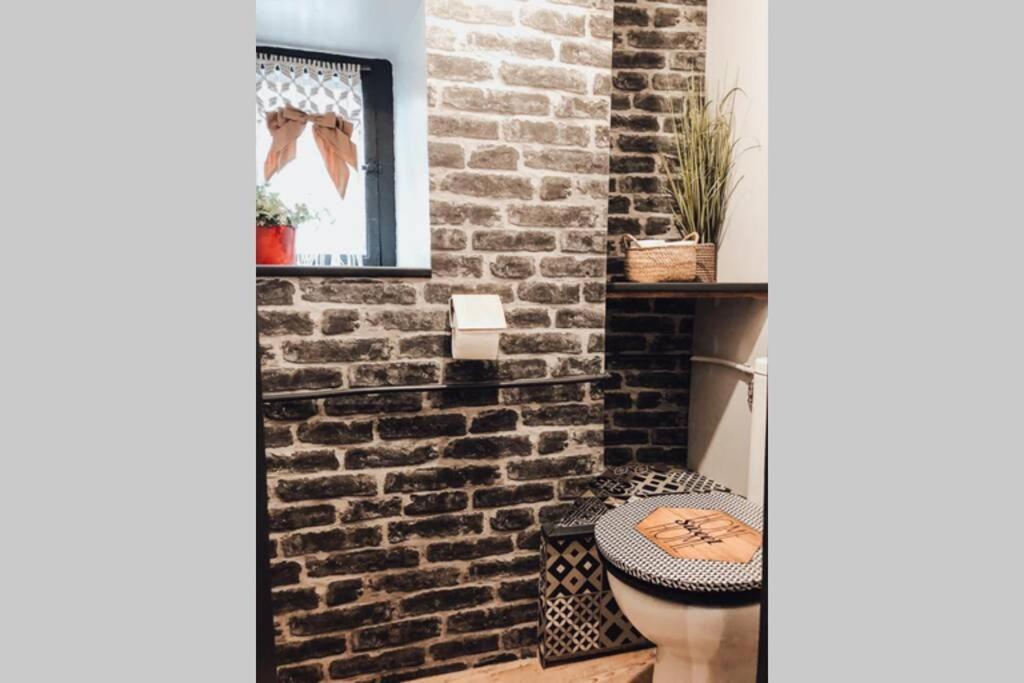 Appartement Romantique Parisien, Baignoire Retro Au Pied Du Lit Boulogne-sur-Mer Exterior foto